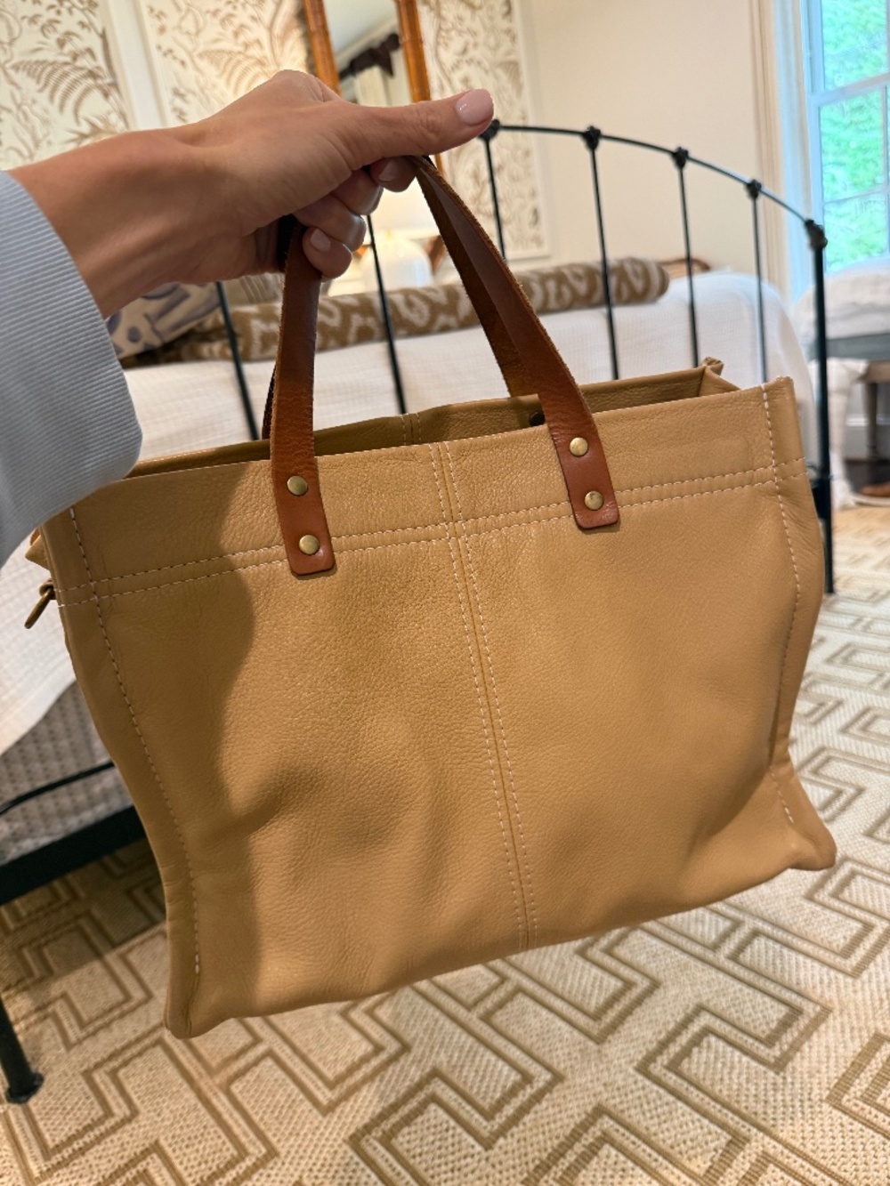 Parker Thatch Medium Mimi
